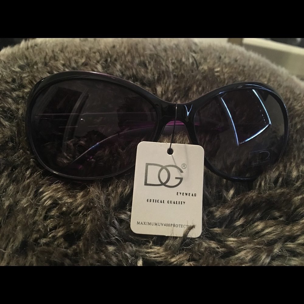 DG GLASSES